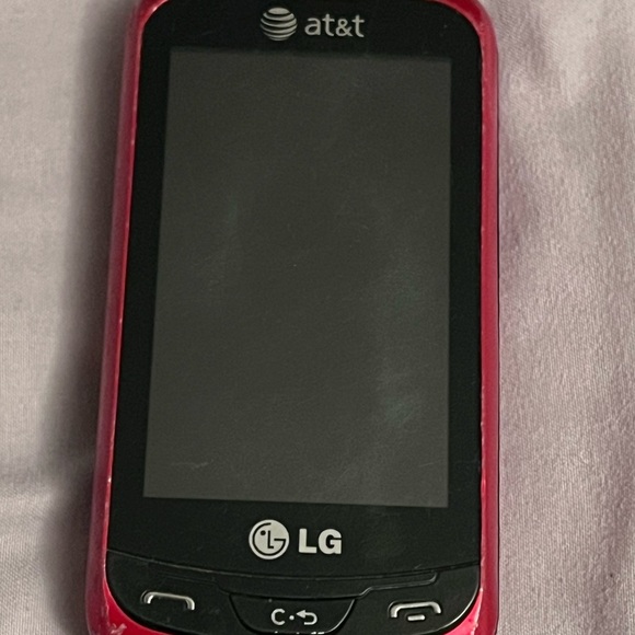 LG Red and Black Slide-Out Phone - Picture 8 of 9